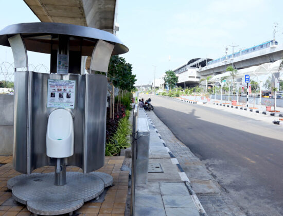 Outdoor Unit Waterless Urinals